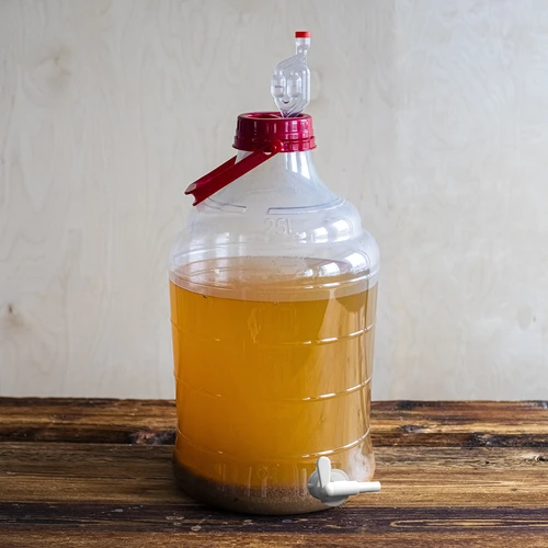 Νταμιτζάνα 15 L με λαβή και βρυσάκι - 16